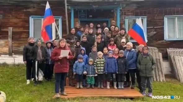 Школ в районе почти не осталось, детей предлагается сдавать на попечение государству | Источник: Инцидент Кузбасс / Telegram